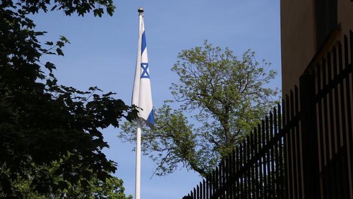 Bendera Israel di Stockholm, Swedia (Tom Little/Reuters)