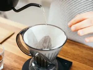 Jangan Salah! Ini Suhu Air Terbaik untuk Seduh Kopi di Rumah