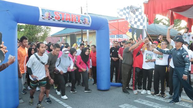 Fun Run 7,9K menyambut HUT Bhayangkara ke-79 di Polres Meranti