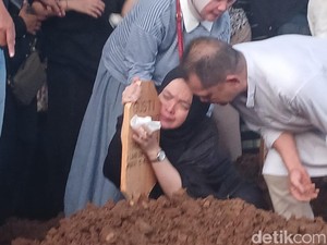 Ibunda Sempat Gak Percaya Gusti Irwan Wibowo Meninggal Dunia