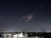 Video Malam Mencekam di Yerusalem, Sirene Meraung Kala Iran Bombardir Israel