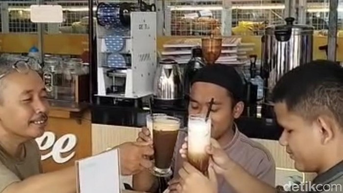 Lutpi remaja tunanetra Tasikmalaya yang lolos SNPMB di Unesa.