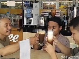 Segelas Kopi Rayakan Remaja Tunanetra Tasikmalaya Lolos Seleksi PTN