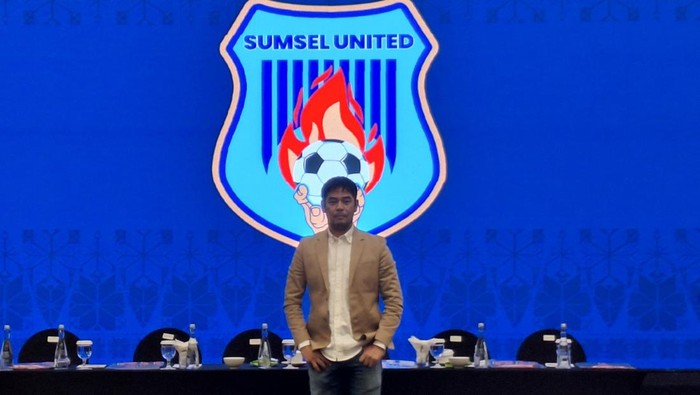 Nil Maizar ditunjuk menjadi pelatih Sumsel United