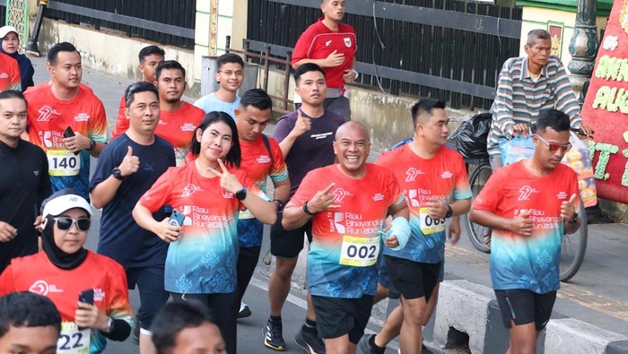 Road to Riau Bhayangkara Run 2025 digelar secara serentak di 12 polres se-Provinsi Riau.