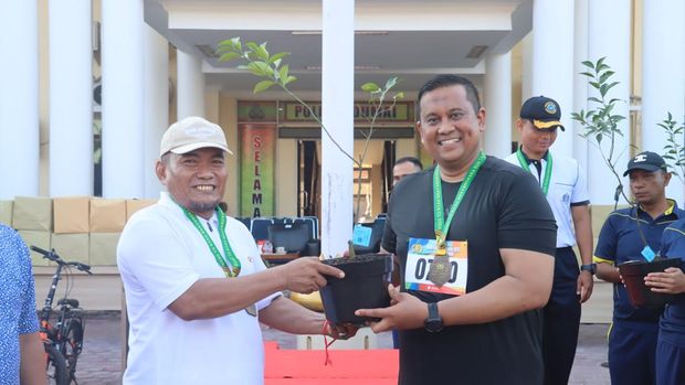 Road to Riau Bhayangkara Run 2025 digelar secara serentak di 12 polres se-Provinsi Riau.