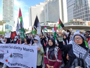 Aksi Solidaritas Long March ke CFD Bundaran HI, Serukan Kemerdekaan Palestina