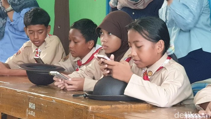 Siswa dan guru di Purbalingga, Purwokerto, dan Banyumas.