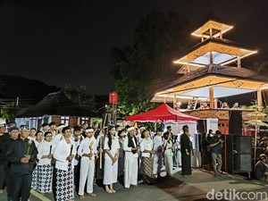 Makna dan Filosofi Tradisi Damar Sewu Buka Seren Taun Cigugur di Kuningan