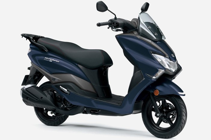 Suzuki Burgman Street 125 EX disegarkan, jadi makin sporty