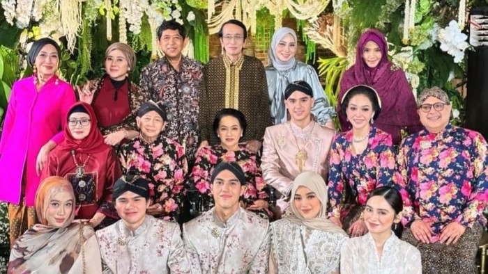 Syifa Hadju di acara siraman Al Ghazali.