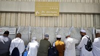 Setiap hari, jutaan liter air Zamzam didistribusikan demi memenuhi kebutuhan spiritual dan fisik para jemaah dari seluruh dunia. ANTARA FOTO/Andika Wahyu