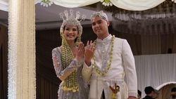 Pose Pertama Al Ghazali dan Alyssa Daguise Setelah Menikah
