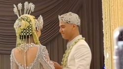 Pose Pertama Al Ghazali dan Alyssa Daguise Setelah Menikah