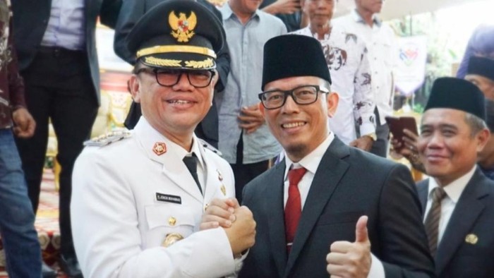 Bupati Kabupaten Ogan Komering Ulu (OKU), Teddy Meilwansyah dan Bupati Empat Lawang Joncik Muhammad
