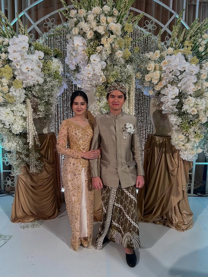 Dul Jaelani dan Tissa Biani Dul dan Tissa Biani kembar?