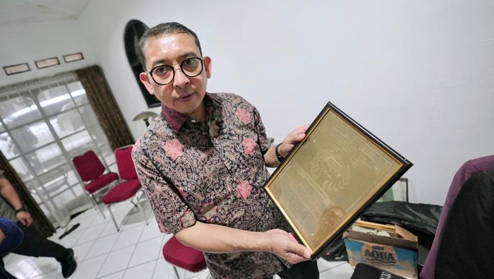 Menteri Kebudayaan (Menbud), Fadli Zon menyampaikan apresiasi terhadap publik yang semakin peduli pada sejarah termasuk era transisi reformasi pada Mei 1998.