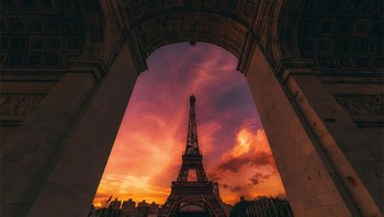 Penyesuaian tone dilakukan menggunakan nik color efex pro. Langit komposit dipadukan ke dalam bingkai secara manual. Foto: Peter Stewart via Boredpanda
