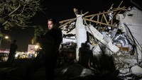 Kerusakan meluas mencakup gedung apartemen, pertokoan, serta fasilitas umum yang rusak parah atau bahkan hancur total. REUTERS/ITAY COHEN
