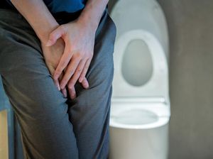 Sama-sama Bahaya! Kenali Ciri-ciri Urine Batu Ginjal Vs Gagal Ginjal