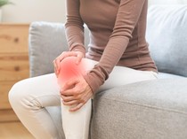 Dear Gen Z, Ini Biang Kerok Lutut Sering Nyeri usai Duduk Lama