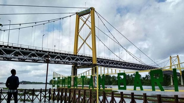 Jembatan Barito Jembatan Barito, Kabupaten Barito Kuala, Kalimantan Selatan.