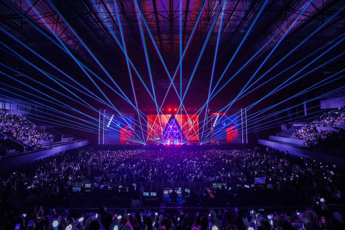 Kai EXO di konser KAION Jakarta, Tennis Indoor Senayan, Sabtu (14/6/2025).