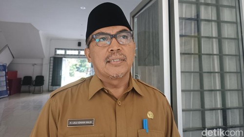 Kepala Dinas Pendidikan dan Kebudayaan (Dikbud) Lombok Tengah, Nusa Tenggara Barat (NTB), Lalu Idham Khalid, Senin (16/6/2025). Foto: Edi Suryansyah/detikBali)