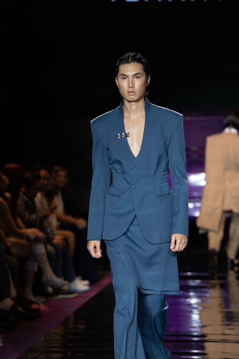 Koleksi Temma Prasetio Resort 2025 di Mercedes-Benz Fashion Week Kuala Lumpur 2025