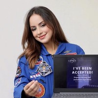Sementara itu, situs resmi Titans Space sendiri tidak mencantumkan nama Peixoto sebagai bagian dari misi. Tim Laysa berdalih informasi di situs itu belum diperbarui dan menyebutkan bahwa ia memang telah diterima oleh perusahaan tersebut. Mendapat banyak kritik dan sorotan, Laysa akhirnya memberikan klarifikasi. Ia membantah pernah menyatakan bahwa dirinya dipilih oleh NASA. Foto: dok. Instagram @astrolaysa