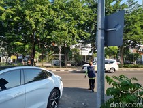 Ternyata Segini Gaji Jukir Resmi di Minimarket Surabaya