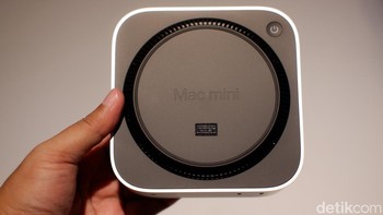 Apple tunjukkan langkah nyata untuk lingkungan, sebagai pembuktian Mac Mini M4 gunakan lebih dari 50% bahan daur ulang, termasuk aluminium 100% daur ulang. Foto: Adi Fida Rahman/detikINET