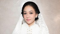 Iya dong (diberi nafkah). Nafkah itu wajib, harus, kata Maia Estianty. Foto: Instagram @maiaestiantyreal