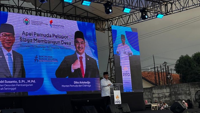 Mendes PDT RI Yandri Susanto mengajak para pemuda pelopor berbangga tinggal di desa. (Rumondang/detikcom)