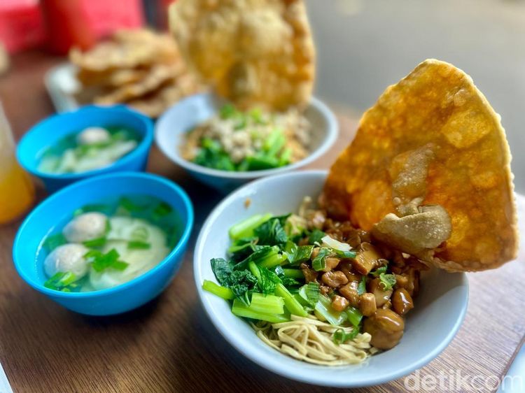 Mencicipi Mie Ayam Hidden Gem di Depok Buatan Mantan Chef Hotel