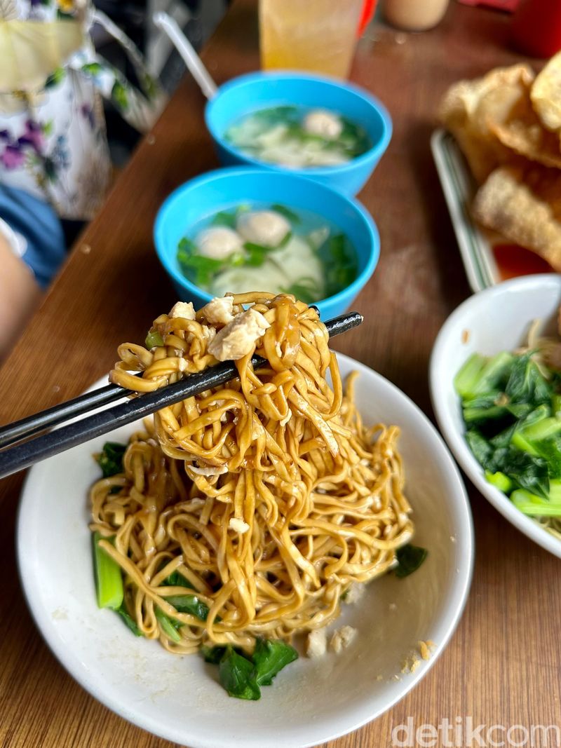 Mie Ayam Langsam