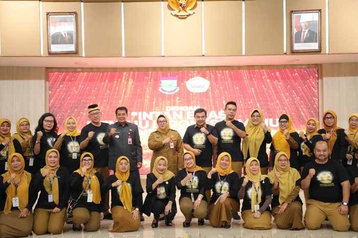 Pemerintah Kabupaten Tangerang melalui RSUD Kabupaten Tangerang meluncurkan program Intan Emas (Investasi Anak Generasi Emas), hari ini.