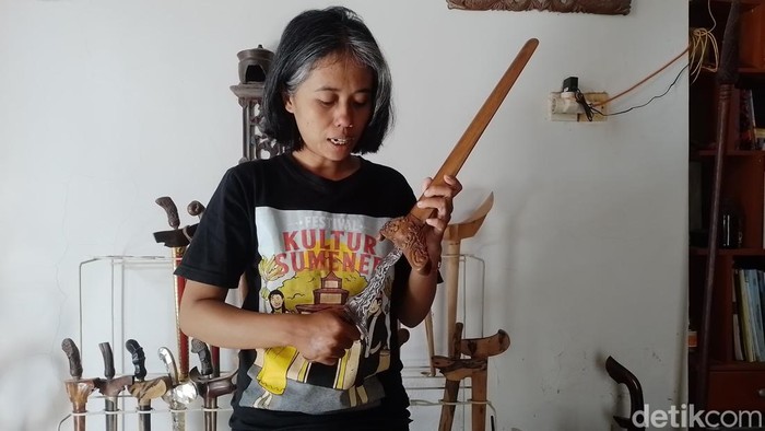 Pengrajin keris di Desa Aeng Tontong Sumenep