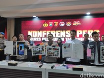Ribuan Film Porno Sesama Jenis Dibagikan di Grup Facebook Gay Surabaya