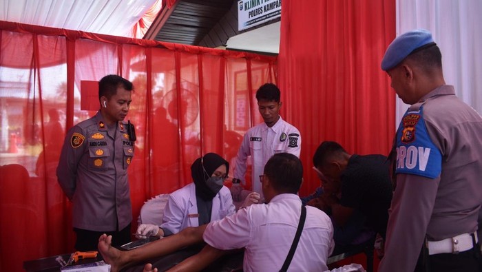 Polres Kampar menggelar donor darah jelang HUT Bhayangkara ke-79