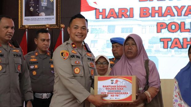 Polres Siak menggelar donor darah hingga baksos dalam rangka HUT Bhayangkara ke-79