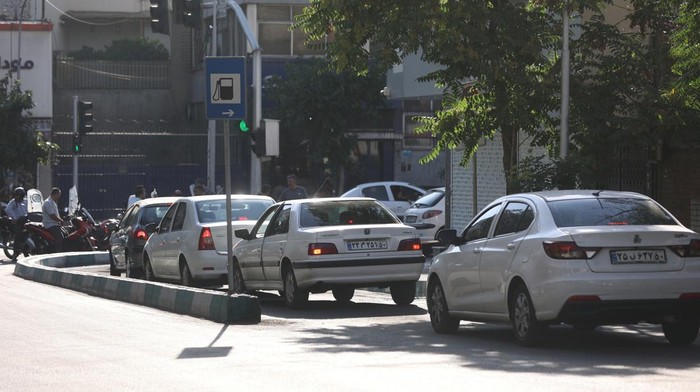 Vehicles are lined up at a gas station following the Israeli strikes on Iran, in Tehran, Iran, June 15, 2025. Majid Asgaripour/WANA (West Asia News Agency) via REUTERS   ATTENTION EDITORS - THIS PICTURE WAS PROVIDED BY A THIRD PARTY