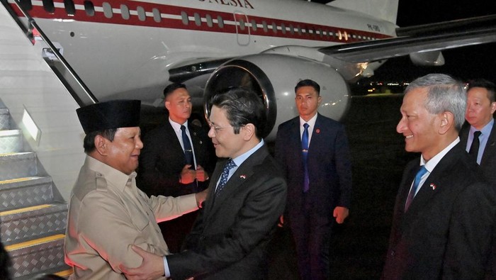 Presiden Prabowo Subianto tiba di Singapura