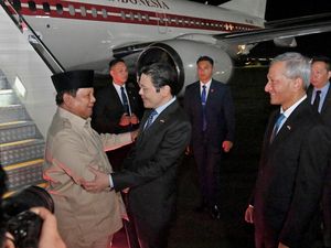 Di Depan PM Wong, Prabowo Ngaku Nyontek Singapura Bikin Danantara
