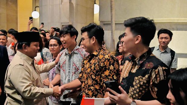 Presiden Prabowo Subianto tiba di Singapura