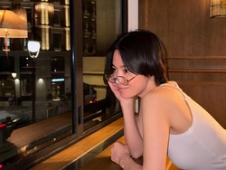 8 Foto Song Hye Kyo Tanpa Makeup di Spanyol, Cantik Natural di Usia 43