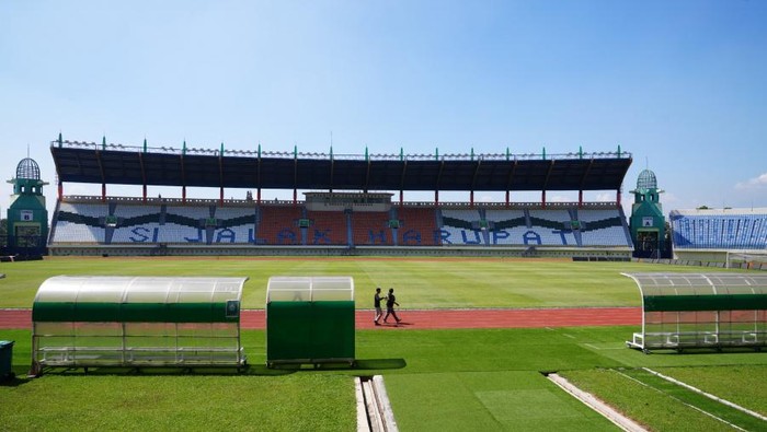 Stadion Si Jalak Harupat.