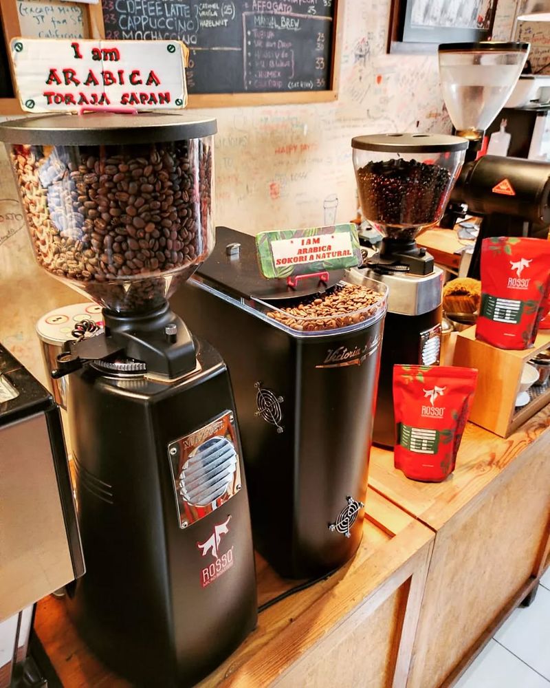 tempat ngopi di Pasar Modern BSD