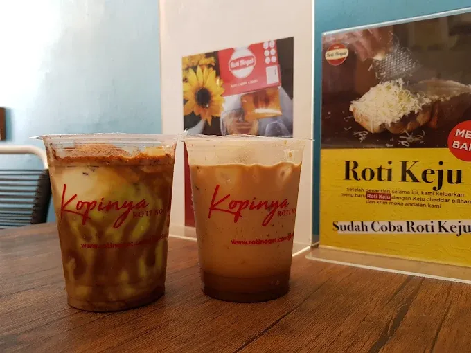 tempat ngopi di Pasar Modern BSD