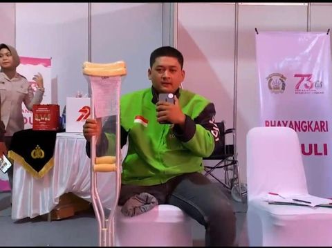 Warga penerima bantuan di Bakti Kesehatan Polri (dok.istimewa)